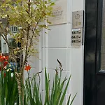 The Rooftop Retreat - By The M House Bed & Breakfast 3*