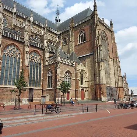 Bed & Breakfast The Rooftop Retreat - By The M House Arnhem