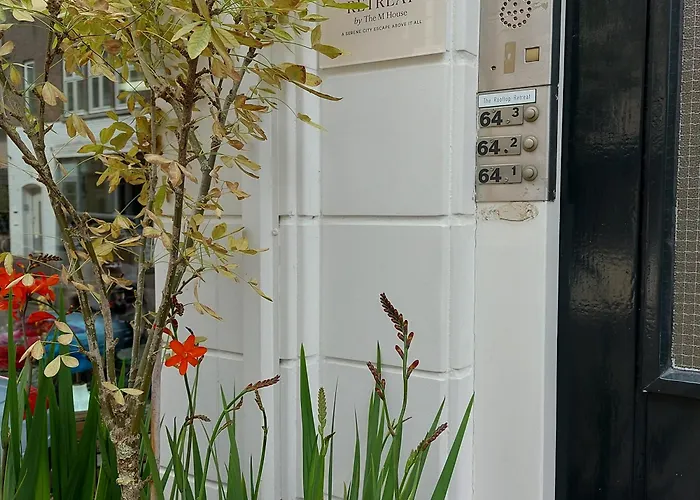 The Rooftop Retreat - By The M House Bed & Breakfast 3*