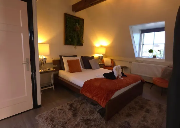 The Rooftop Retreat - By The M House 3*