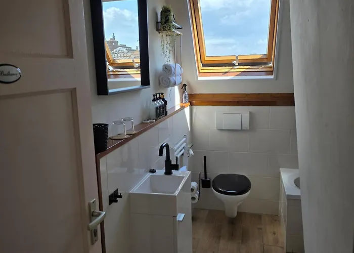 Bed & Breakfast The Rooftop Retreat - By The M House